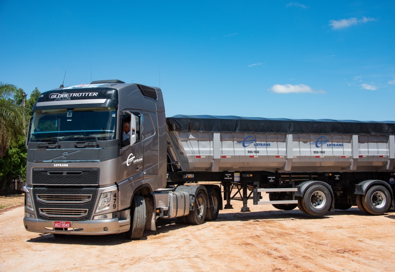 Cacamba-transporte-solido-Lotrans